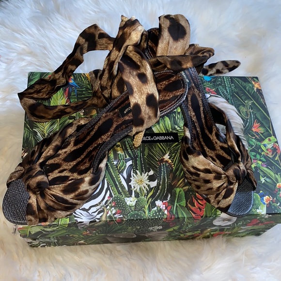 Dolce & Gabbana Leopard Tie-Up Heel - Picture 2 of 4